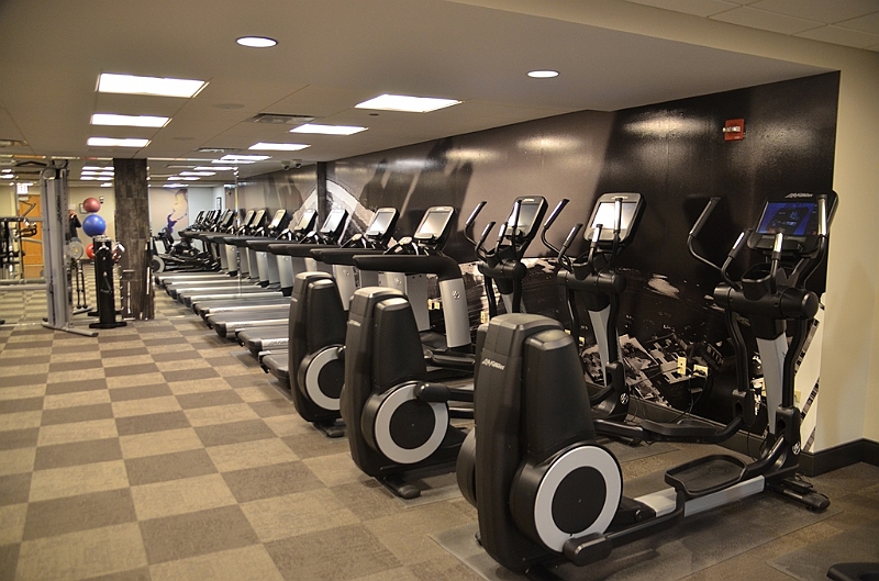 006_USA_Chicago_The Gwen_Hotel.JPG